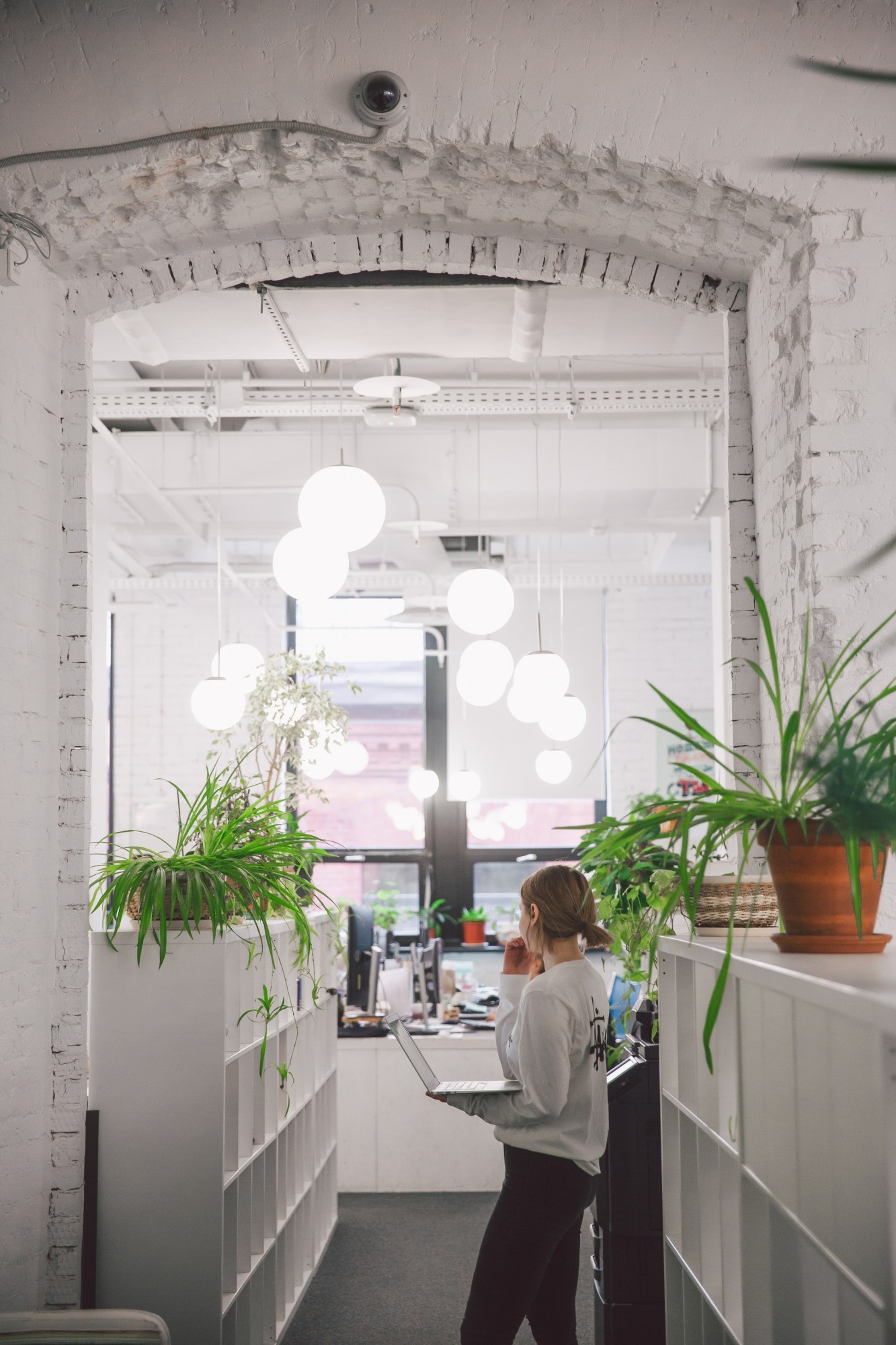 Quelle est l&rsquo;influence du choix de luminaires sur la productivit&eacute; et le bien-&ecirc;tre au travail ? S&eacute;lestat