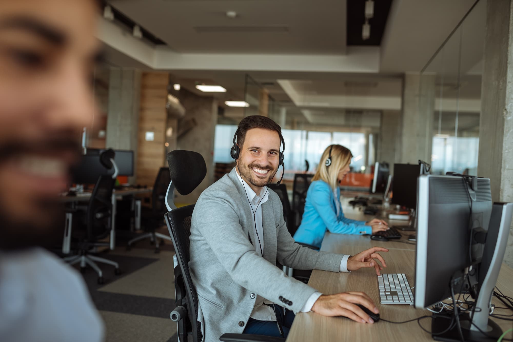 Quel agencement privil&eacute;gier pour un call‑center avec forte rotation d&rsquo;&eacute;quipes ? Colmar